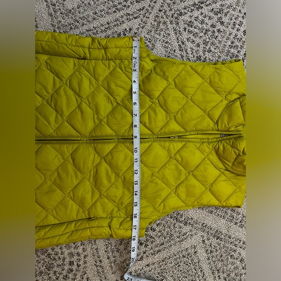 Ann Taylor Loft Quilted Vest - Picture 7 of 8